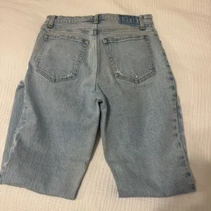 Abercrombie 90s Straight Ultra High Rise thumbnail 3