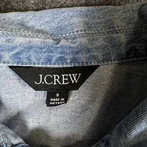 J.Crew Always Women Light Wash Denim Popover Shirt Blue Long Sleeve Cotton Small thumbnail 3