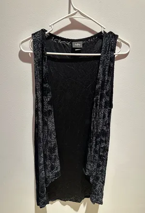 Daytrip black velvet vest size large thumbnail 1