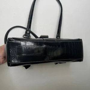 Liz Claiborne Y2K Black Croc Embossed Double Handle Shoulder Bag Purse thumbnail 8