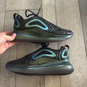 Nike Air Max 720 Size 7 Throwback Future Iridescent Green and Black Shoes thumbnail 12