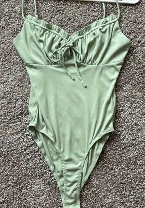 Green Bodysuit Princess Polly thumbnail 1