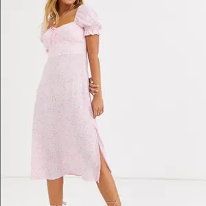 ✨HP✨Leigh Floral Midi Dress✨ thumbnail 5