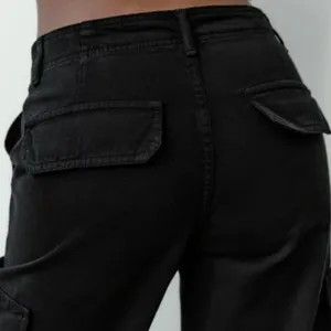 Zara | TRF Straight‎ Cargo Wide Leg Pants Jeans in Black Size 6 thumbnail 3
