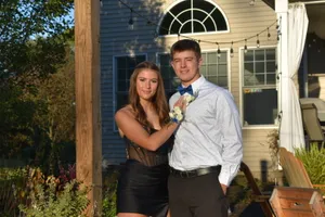 Prom/Homecoming dress Black Size 4 thumbnail 2