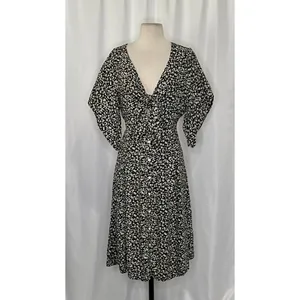 FAITHFULL THE BRAND Massimo Midi Dress Floral Blossom Village Tie Front Small thumbnail 2