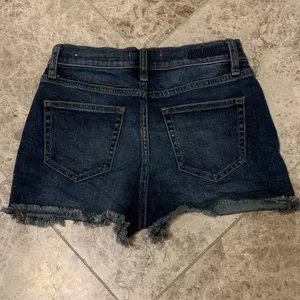 Victoria’s Secret PINK Jean Shorts Size 4 High Rise Cut Off Cheeky thumbnail 5