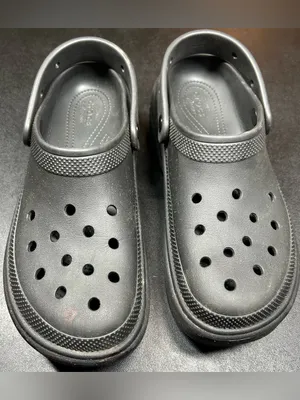 Crocs Size M10 W12 Black Comfort Iconic Stomp Platform Clogs thumbnail 3