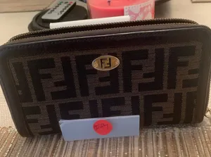 Fendi Zippy‎ wallet thumbnail 1