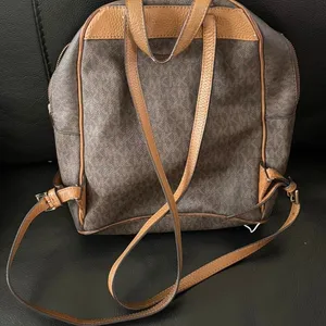 Michael‎ Kors brown monogram backpack purse with gold hardware thumbnail 5