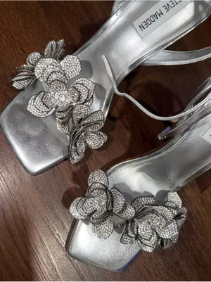 NWOT Steve Madden Ulyana metallic silver rhinestone floral heels summer party thumbnail 6
