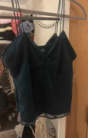 Wild Fable emerald green lace tank thumbnail 1