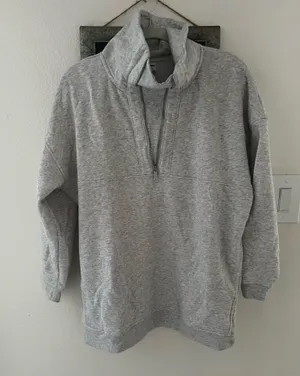 Old navy women’s grey oversized sweater thumbnail 1