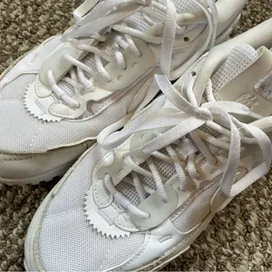 Nike Air Max 90 Futura Triple White Shoes Sneakers DM9922-101 thumbnail 4