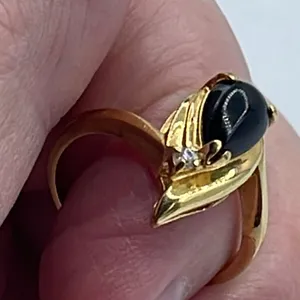 Vintage size 7 gold plated black onyx rhinestone ring. thumbnail 2
