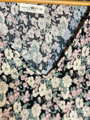 Natural Life Floral V-Neck Top Flowers Whimsical Fairy Size XL Lightweight thumbnail 3