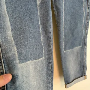 NWT Signature Levi Strauss Heritage Mid Rise Boyfriend Jeans Blue Distress 2 W26 thumbnail 2