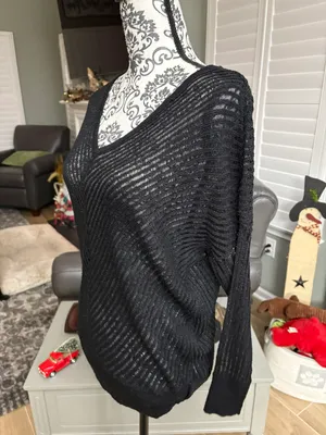Jennifer Lopez Size XS Black V Neck Sweater thumbnail 4