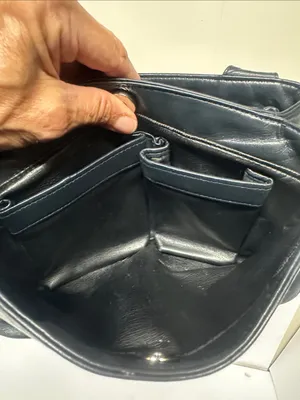 Sleek Black Leather Shoulder Bag with Wide Strap Super Soft thumbnail 9