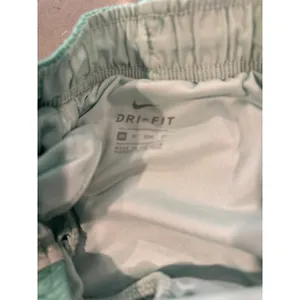 Nike running shorts women's size small,‎ athletic shorts thumbnail 3