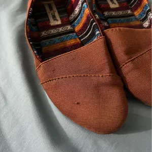 Minnetonka Slip ons! thumbnail 5
