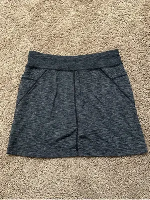 Athleta Excursion Skort Skirt Women's Size Small Pull On Charcoal Gray Pockets thumbnail 2