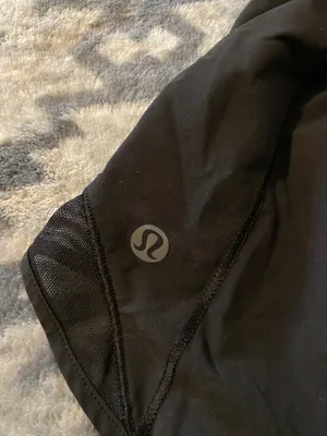 Lululemon Shorts thumbnail 3