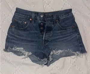 Levi’s 501 Shorts High-Rise Denim thumbnail 1