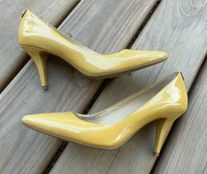 Michael Kors patent leather pumps💛💛💛 thumbnail 1