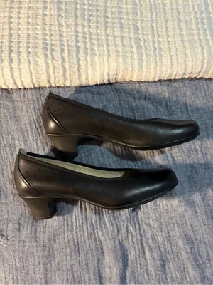 Milano Pump by SAS size 8.5 Black thumbnail 3