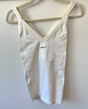 Nike Tennis Running Golf Athletic Top Cross Back Top White Size XL Never Worn thumbnail 1
