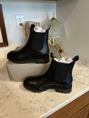 NWT Everlane Black Leather Chelsea‎ Lug Sole Boot Size 7 thumbnail 2