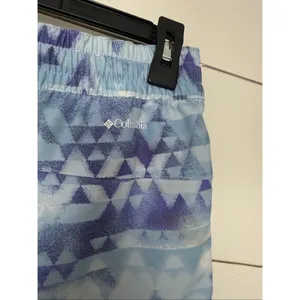 Columbia Women’s Small Blue Patterned Athletic Shorts thumbnail 4