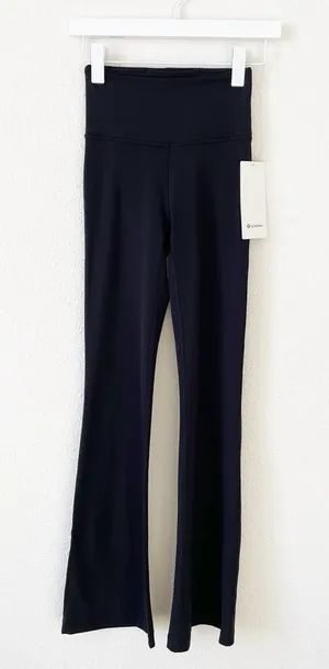 Lululemon Groove SHR Nulu Flared Pant Black Size 2 Regular Athleisure Retro NEW thumbnail 1