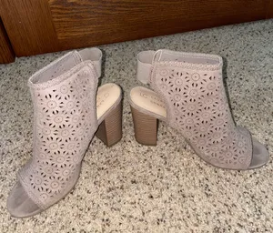 Lauren Conrad Heeled Shoes thumbnail 1