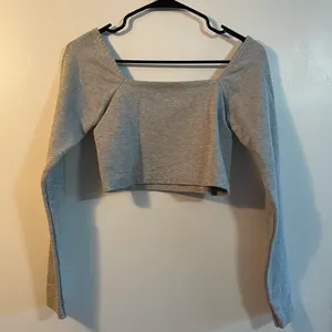 Fabletics gray long sleeve thumbnail 4