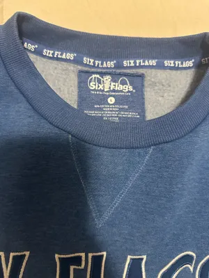 Six Flags Sweatshirt Blue Size L thumbnail 3
