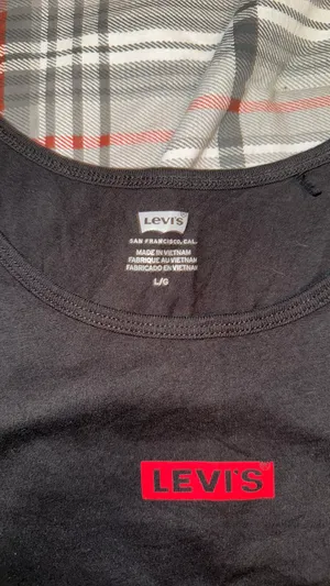 Levi’s Black Crop Tank Top thumbnail 3