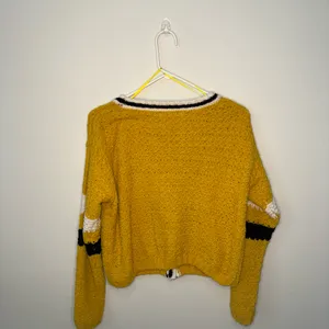 Cardigan Yellow thumbnail 5