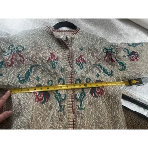 vintage Isle Of Cotton cardigan‎ W/embroidered Flowers Medium Tan thumbnail 7