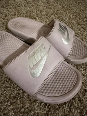 Nike slides thumbnail 5