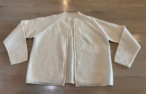 Vintage wool cardigan with embroidery cream MEASUREMENTS thumbnail 1