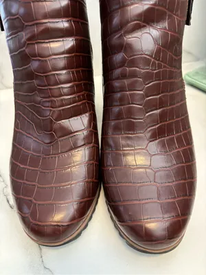 Isaac Mizrahi Sorel Croc-Embossed Brown Ankle‎ Booties thumbnail 7