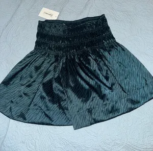 Pants Store Skirt thumbnail 2