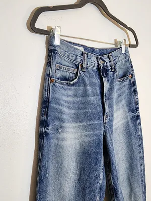 Zara High Waist Straight Leg Distressed Cut-off Jeans Size 4 thumbnail 3