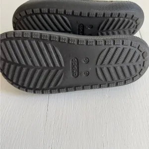 Crocs women’s black slide sandal thumbnail 5