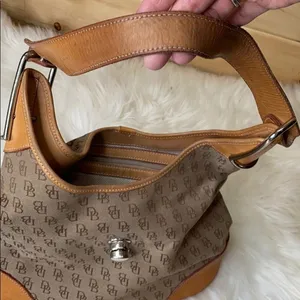 Dooney & Bourke Vintage Signature Leather Purse thumbnail 16