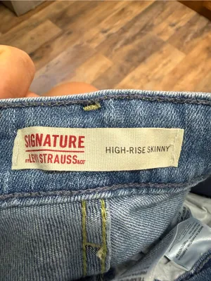 Levi Strauss Blue Jeans Size 27 thumbnail 6