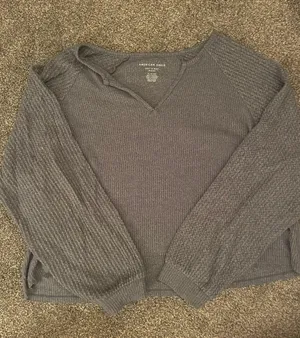 American Eagle Outfitters Light Sweater thumbnail 1