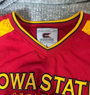 Colosseum Athletics Iowa state crewneck thumbnail 2